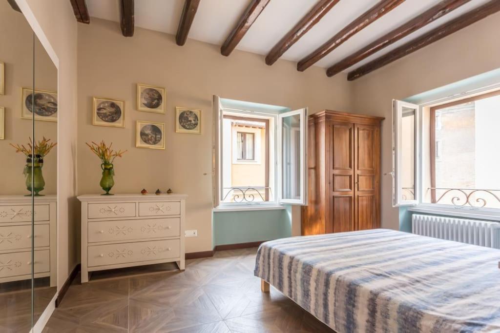 Appartamento Frangipane 31 Monti Terrace Roma Esterno foto